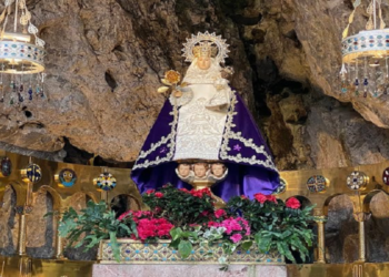 Coronilla por España a La Santísima, Virgen de Covadonga