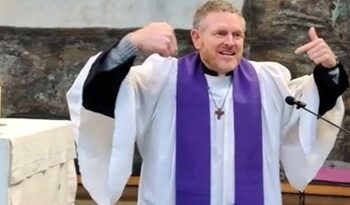 Stephen Phillips: un ex reverendo de la IERE