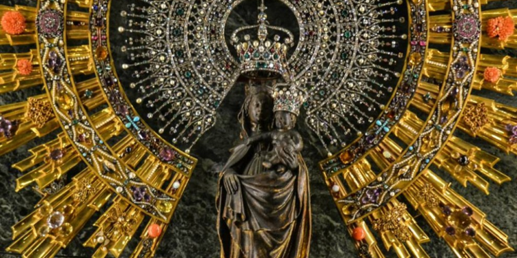 Primer día del Tríduo a Nuestra señora del Pilar