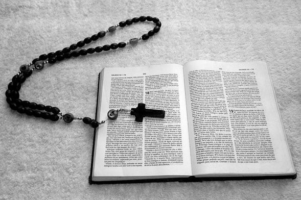 rosario y biblia